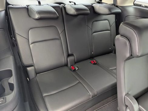 Certified 2025 Nissan Pathfinder SL FWD image 15