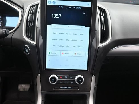 Used 2021 Ford Edge SEL w/ Convenience Package image 18