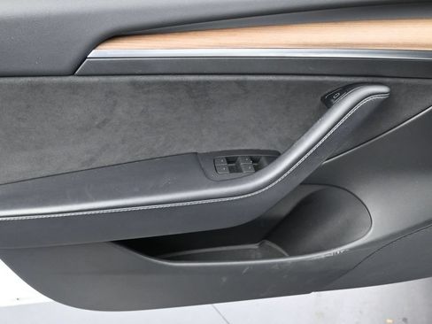 Used 2022 Tesla Model 3 Standard Range RWD image 10