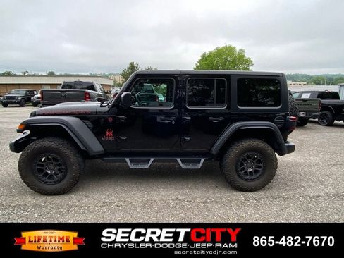 Used 2023 Jeep Wrangler Unlimited Rubicon w/ Xtreme 35 Tire Package AWD/4WD image 8