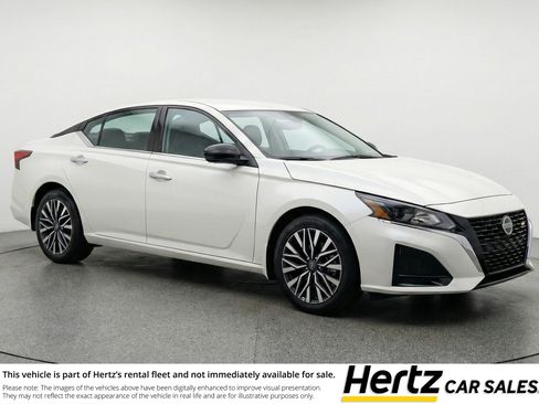 Used 2025 Nissan Altima 2.5 SV FWD image 1