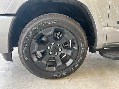 Used 2025 RAM 1500 Big Horn AWD/4WD image 13