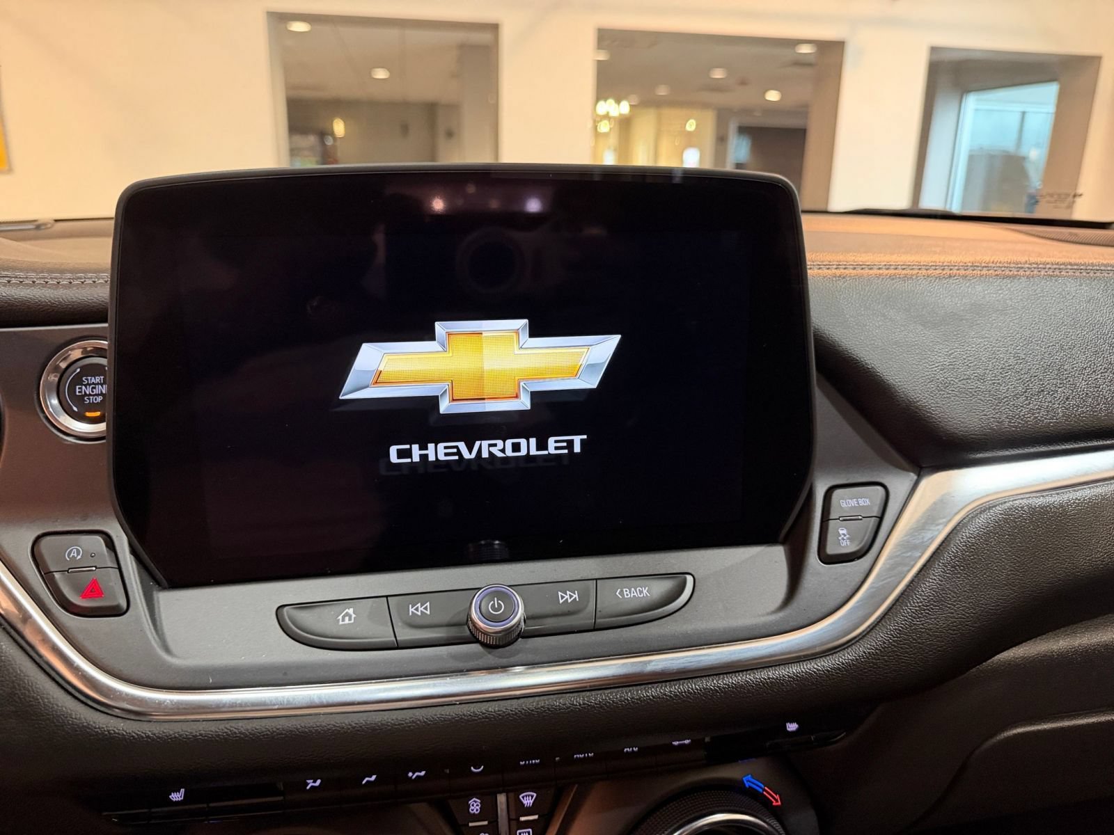 Used 2026 Chevrolet Blazer LT FWD image 19