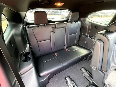 Used 2023 Toyota Highlander XSE FWD image 20