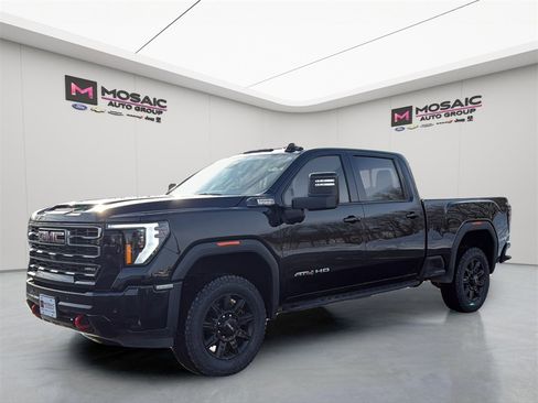 Used 2025 GMC Sierra 3500 AT4 w/ AT4 Premium Plus Package image 3