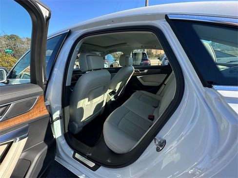 Used 2024 Audi A6 Premium Plus image 18