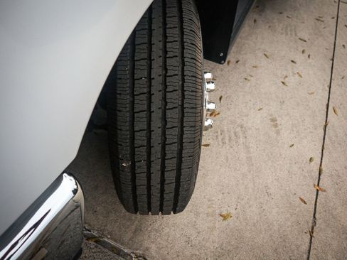 Used 2018 Ford E-350 and Econoline 350 Super Duty w/ Motorhome Prep Package image 12