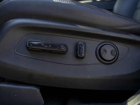 Used 2025 Honda CR-V EX-L image 42