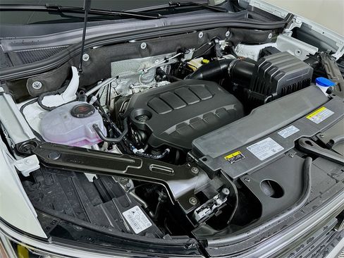 New 2026 Volkswagen Atlas Cross Sport SE image 26