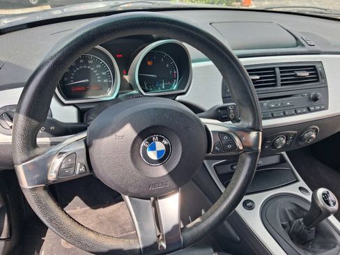 Used 2006 BMW Z4 3.0si RWD image 10