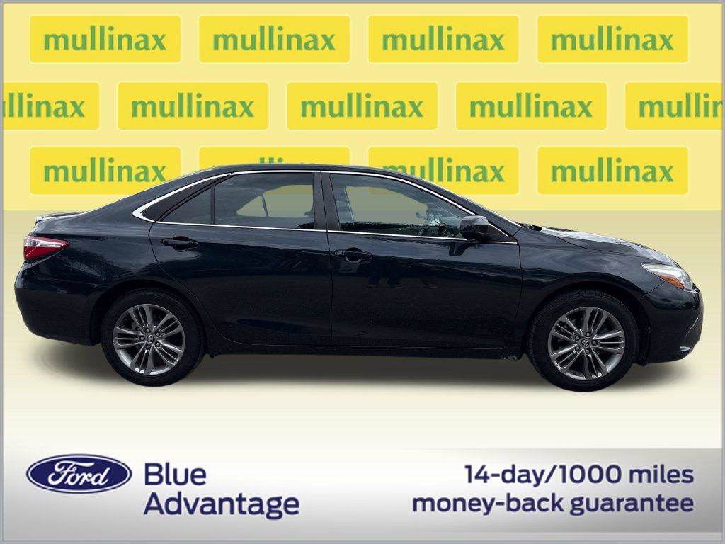 Used 2017 Toyota Camry SE FWD image 2