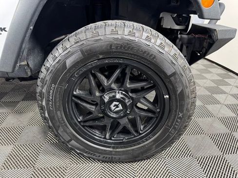 Used 2018 Jeep Wrangler Unlimited Sport AWD/4WD image 22