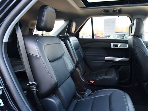 Used 2023 Ford Explorer Limited w/ Equipment Group 301A image 18