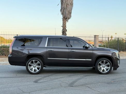 Used 2015 Cadillac Escalade ESV Premium image 7