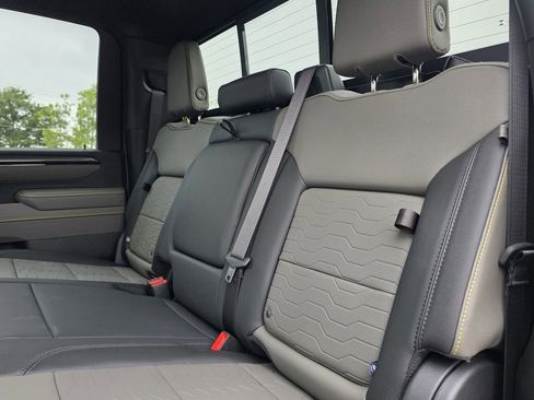 New 2026 Chevrolet Silverado 2500 ZR2 AWD/4WD image 31