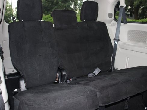 Used 2012 Dodge Grand Caravan Crew FWD image 15