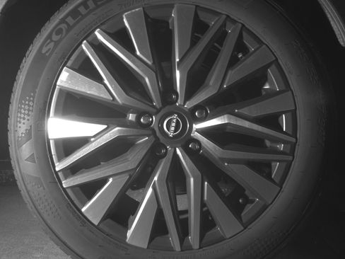 Used 2025 Nissan Altima 2.5 SV image 15