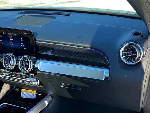 Used 2025 Mercedes-Benz GLB 35 AMG AMG GLB 35 image 19