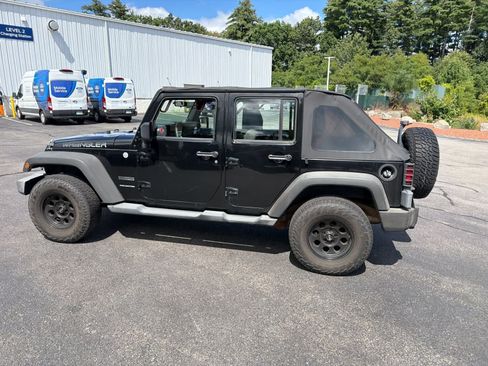 Used 2011 Jeep Wrangler Unlimited Sport AWD/4WD image 10