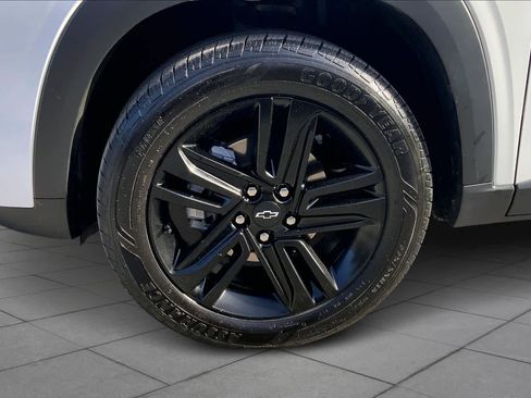 Used 2025 Chevrolet Trax ACTIV w/ Driver Confidence Package image 10