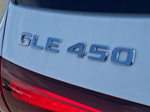New 2026 Mercedes-Benz GLE 450 4MATIC image 18