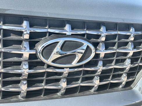 Used 2025 Hyundai Venue SEL FWD image 29
