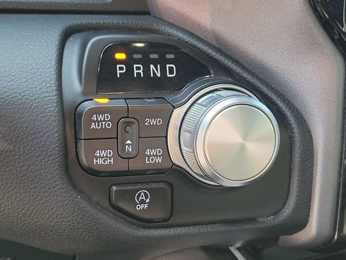 Used 2023 RAM 1500 Laramie AWD/4WD image 34