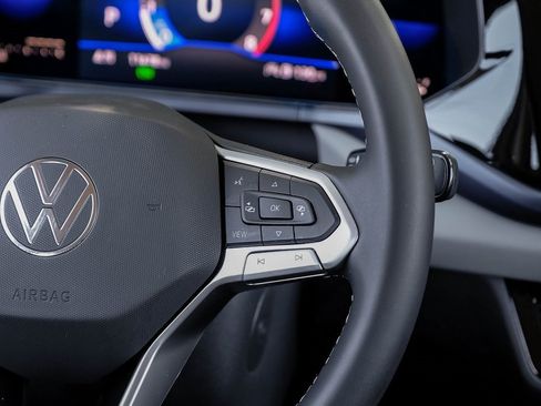 Used 2022 Volkswagen Taos SE image 27