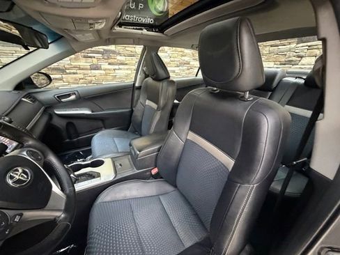 Used 2013 Toyota Camry SE FWD image 12