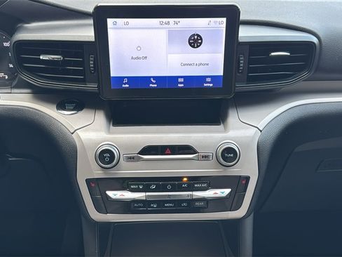 Certified 2023 Ford Explorer XLT image 11