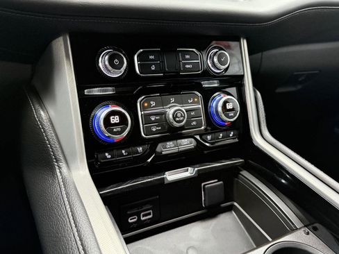 Used 2021 GMC Yukon Denali w/ LPO, Illumination Package image 33