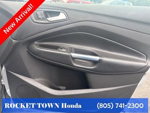 Used 2017 Ford Escape SE FWD image 11