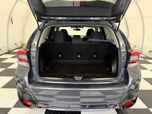 Used 2021 Subaru Crosstrek 2.0i Premium image 4