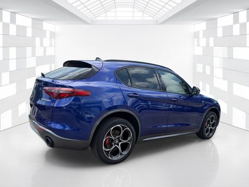 Used 2022 Alfa Romeo Stelvio Ti AWD/4WD image 7