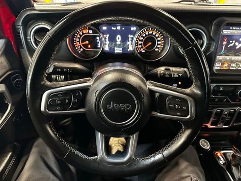 Used 2021 Jeep Wrangler Unlimited Sahara w/ Uconnect 4C Nav & Sound Group image 24