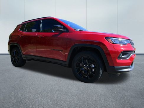 New 2026 Jeep Compass Latitude image 5