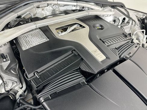 Used 2023 Aston Martin DBX AWD/4WD image 32
