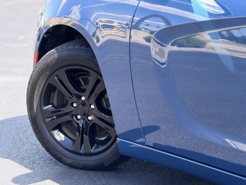 Used 2022 Dodge Charger SXT w/ Leather Interior Group RWD image 7