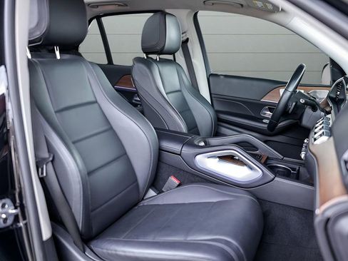 Used 2023 Mercedes-Benz GLE 450 4MATIC w/ AMG Line Exterior image 26