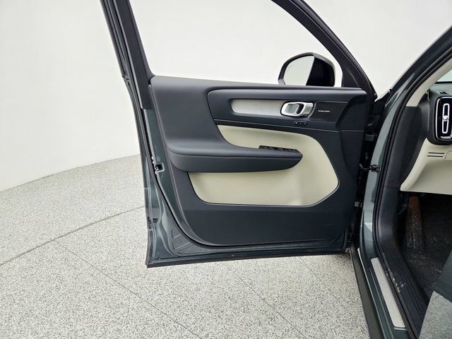 New 2026 Volvo XC40 B5 Ultra w/ Climate Package AWD/4WD image 23