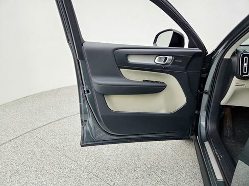 New 2026 Volvo XC40 B5 Ultra w/ Climate Package image 23