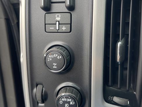 Used 2018 GMC Sierra 1500 SLT image 15