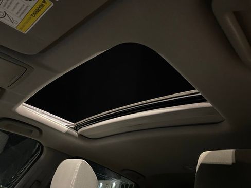 Used 2019 Honda CR-V EX image 11