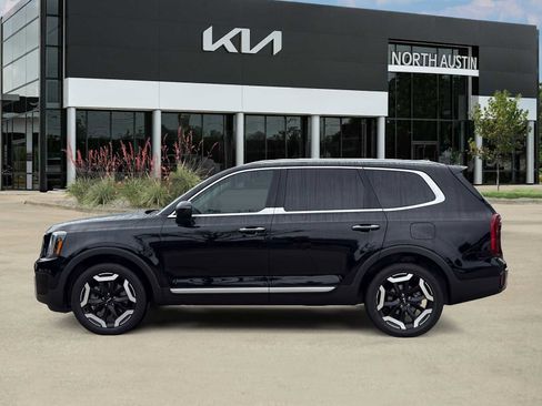 Used 2024 Kia Telluride S w/ S Sunroof Package FWD image 4