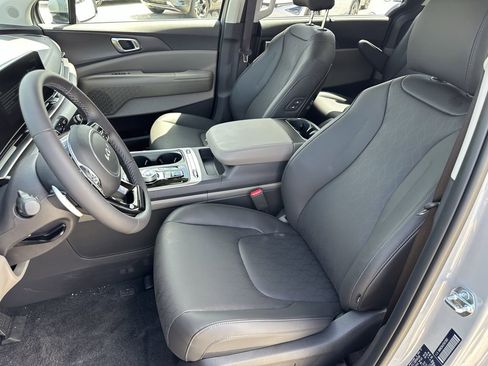 New 2026 Kia Carnival SX FWD image 17