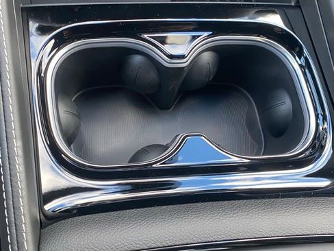 New 2026 Chrysler Pacifica Limited w/ Uconnect Theater Family Group image 27