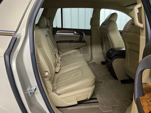 Used 2009 Buick Enclave CXL w/ Entertainment Package #2 image 21