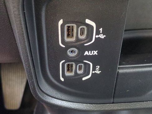 Used 2024 RAM 3500 Tradesman w/ Chrome Appearance Group AWD/4WD image 23