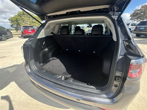 Used 2021 Jeep Compass Latitude image 17