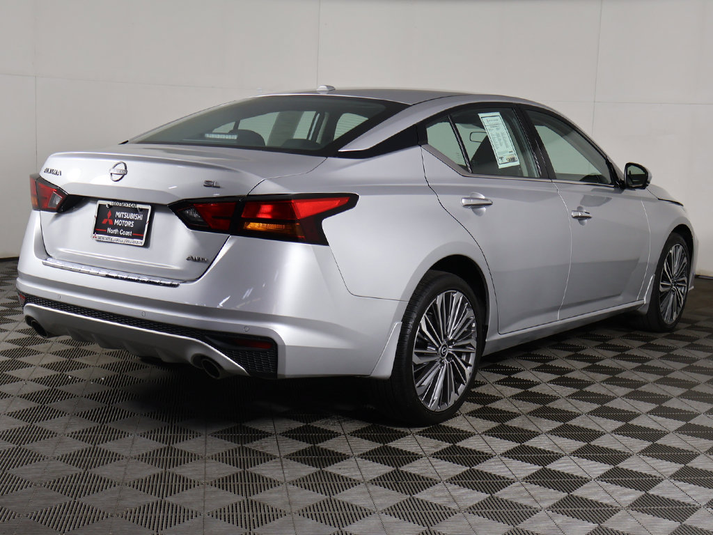 Used 2023 Nissan Altima 2.5 SL AWD/4WD image 12